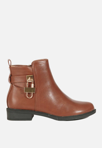 Bottines avec cadenas