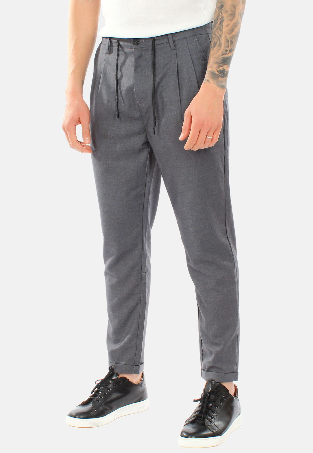 Pantalon avec plis et cordon de serrage