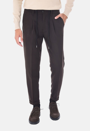 Pantalone con pinces e risvoltino