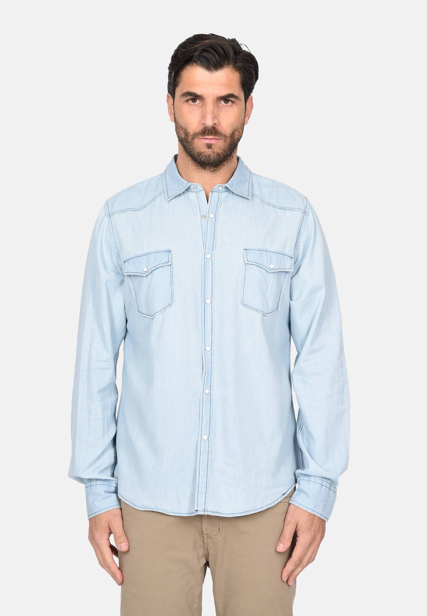 Chemise en jean légèrement délavé