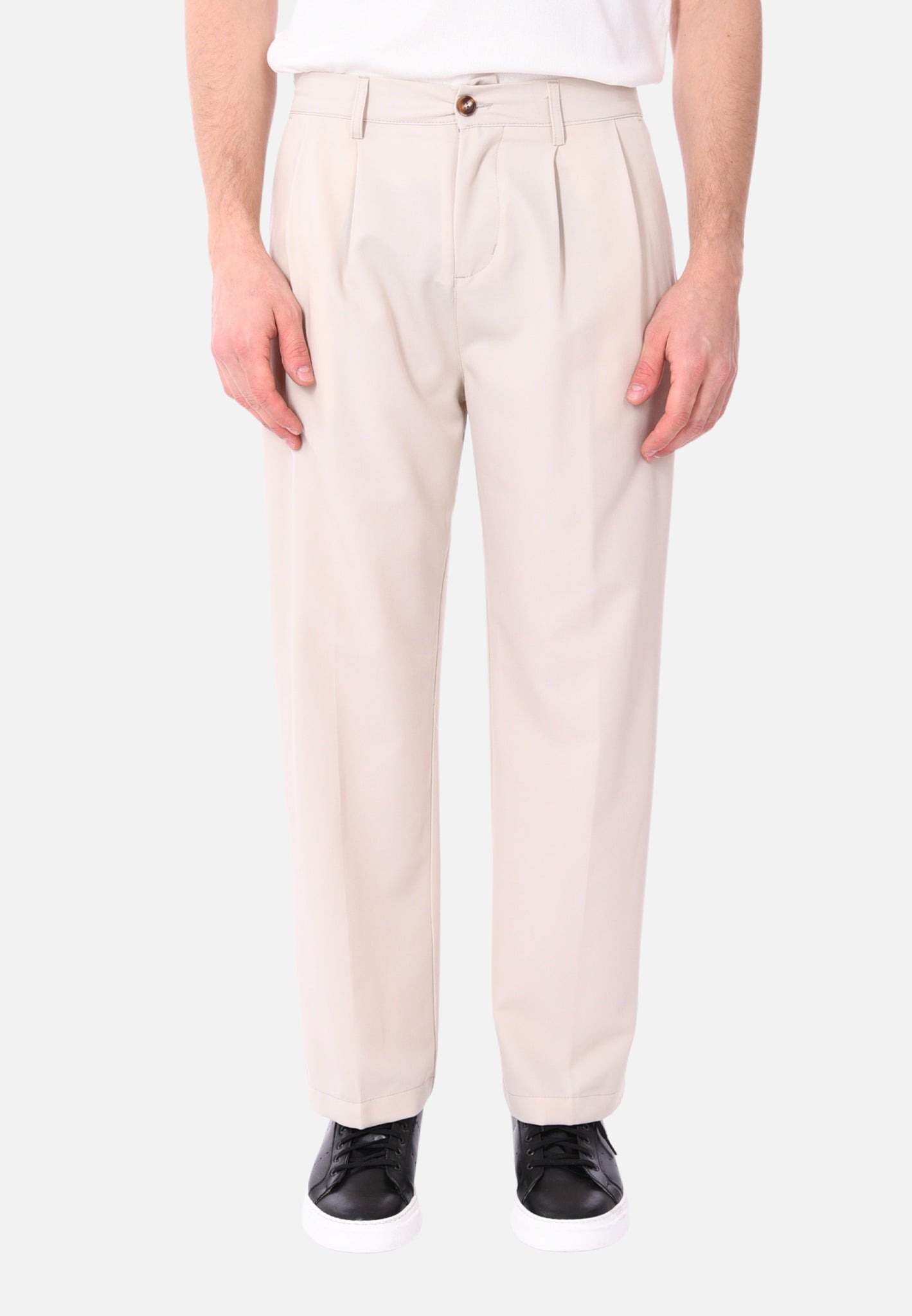 Pantaloni larghi con pinces