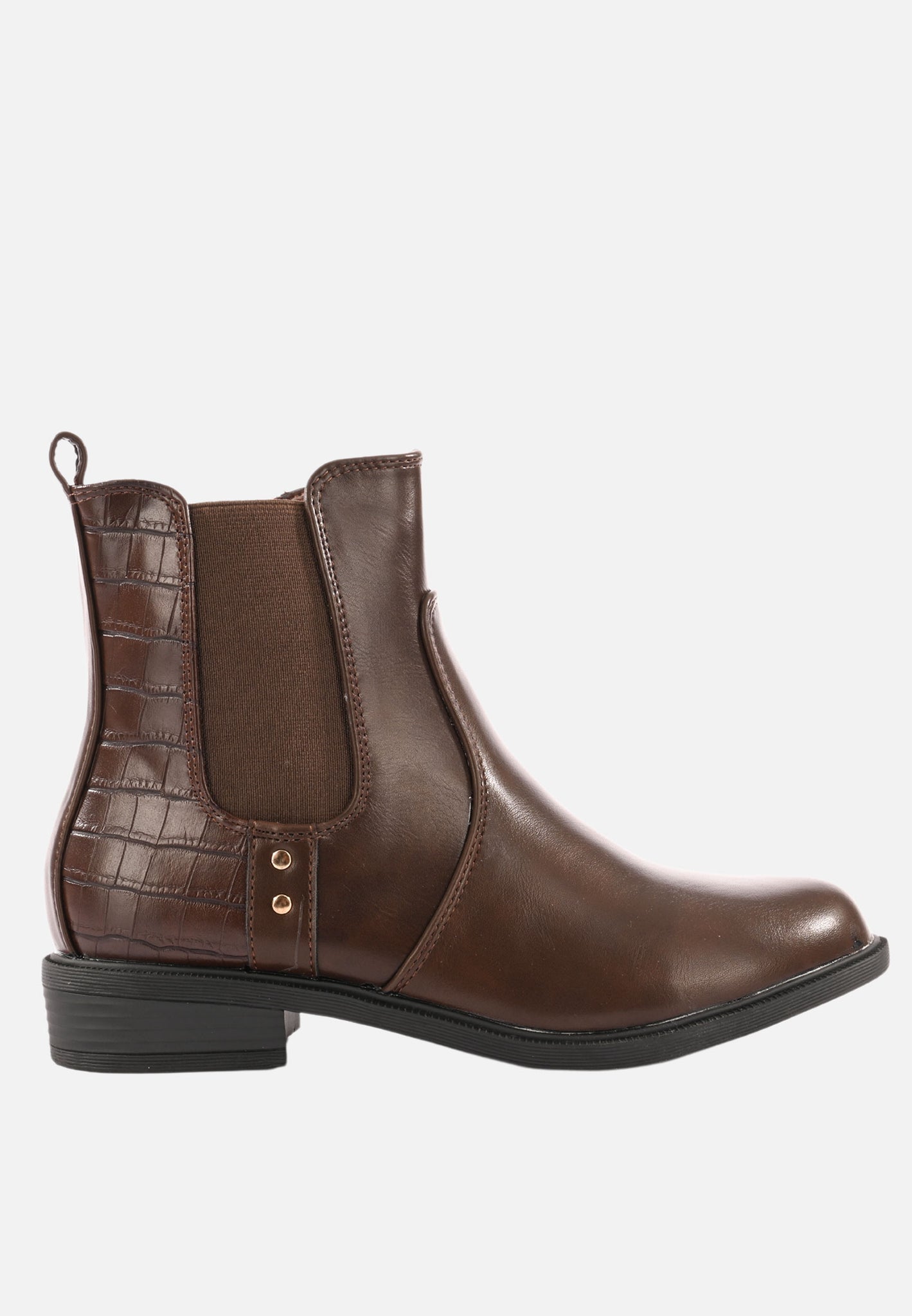 Stivaletto con borchie