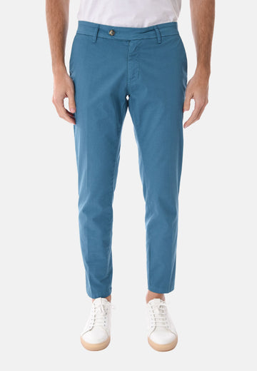 Pantaloni capri