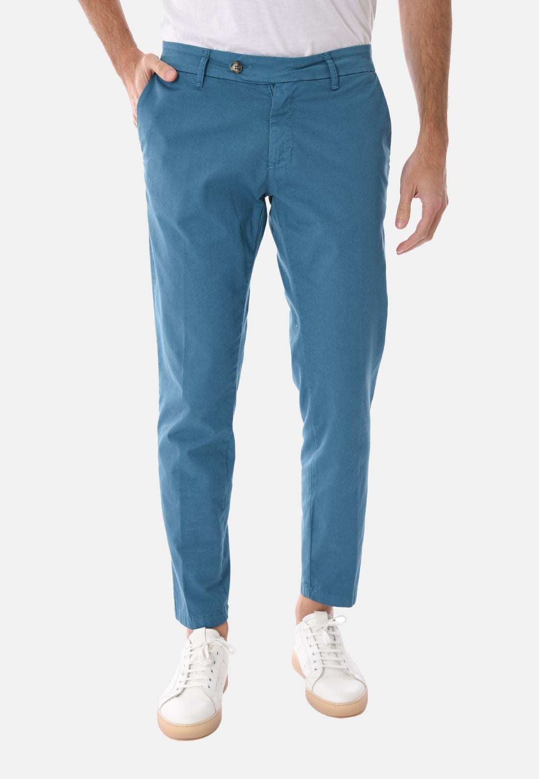 Pantaloni capri