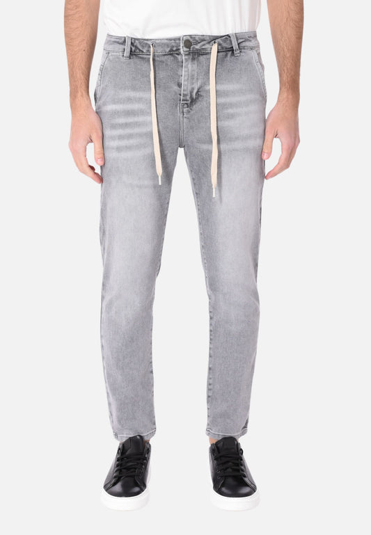 Jeans grigio con laccio