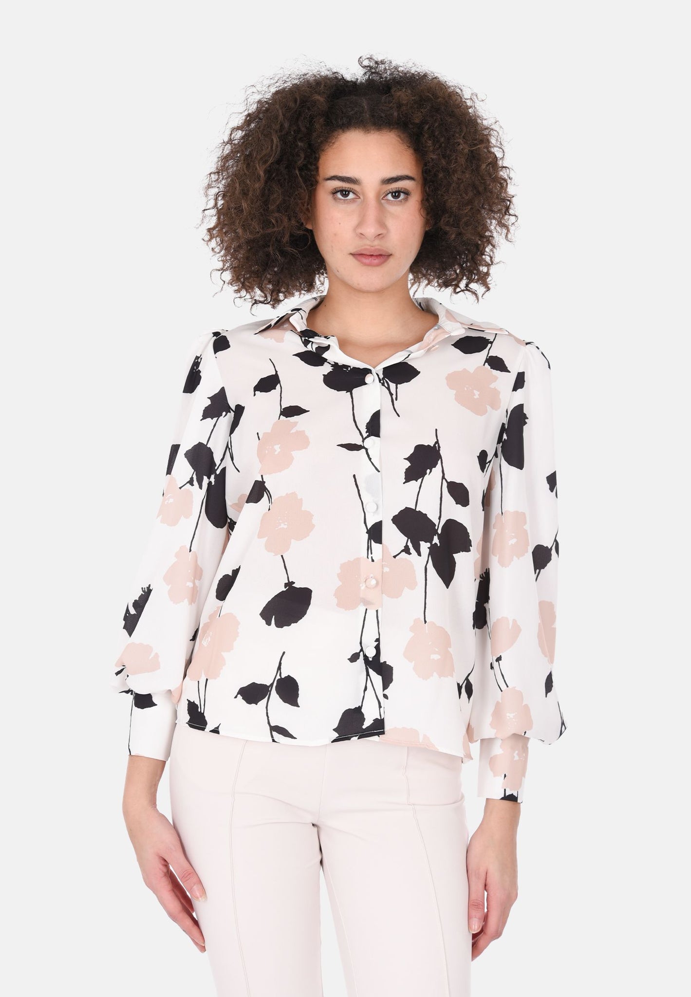 Chemise crème à fleurs