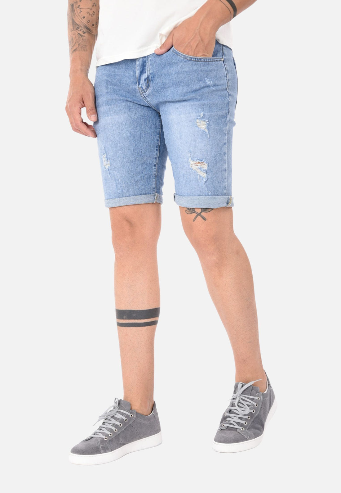 Bermuda in jeans strappato