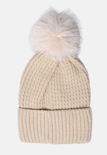 Cappello trecce e pon pon