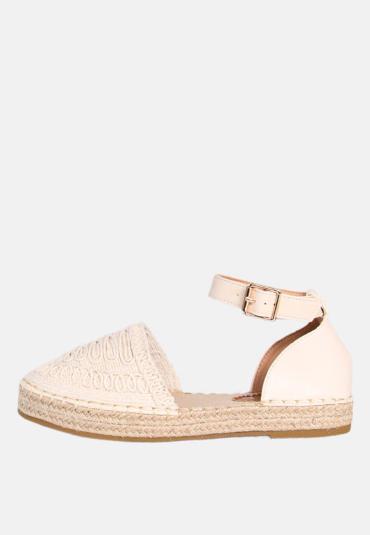Espadrilles with embroidered upper