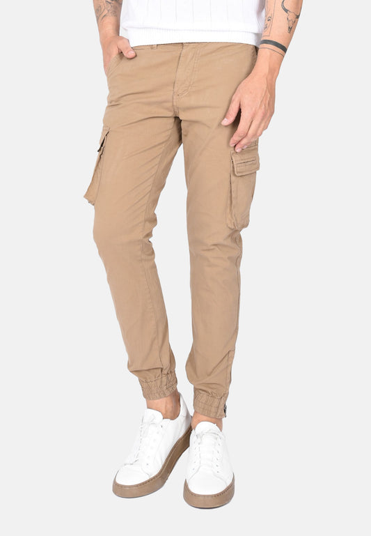 Cargo trousers with elastic